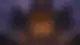 Guild liderinin rota planlaması yaparken Discord ekranını ve katılım grafiklerini incelediği bir çalışma alanı fotoğrafı